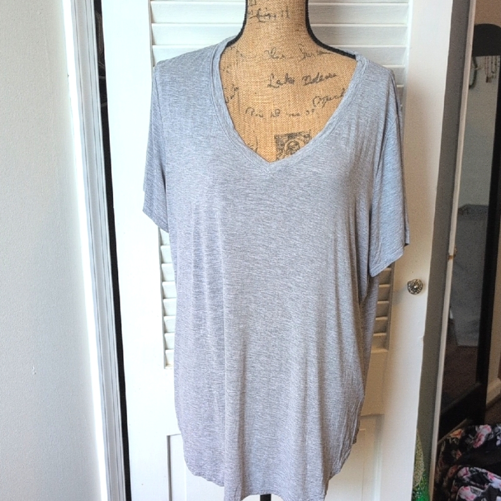 Gray Long XL Tee.